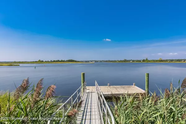 Sea Bright, NJ 07760,1 Island View Way