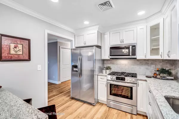 Toms River, NJ 08757,23 Norwich Drive