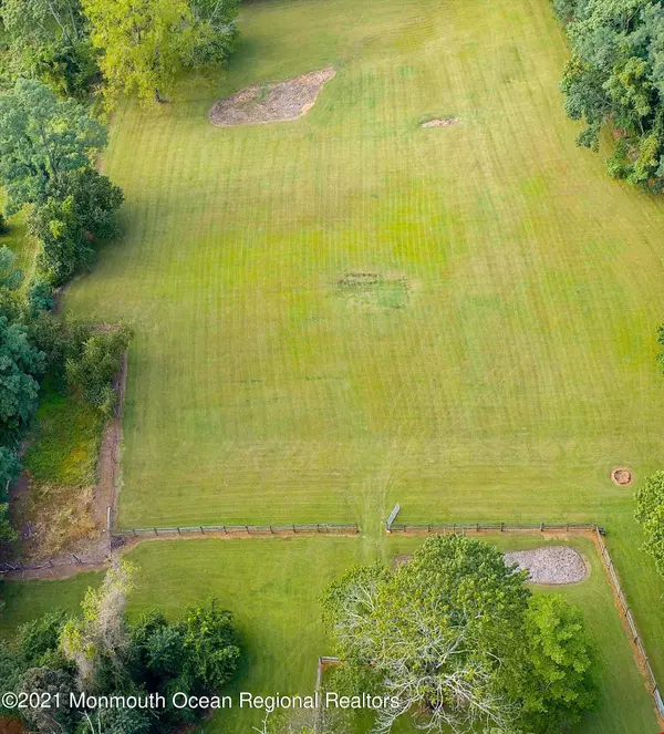 Holmdel, NJ 07733,125127 Red Hill Road