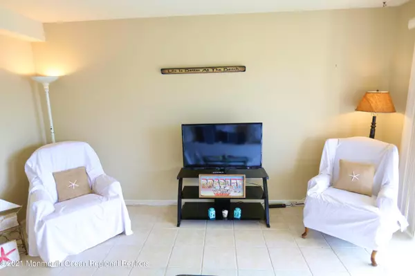 Bradley Beach, NJ 07720,100 Ocean Avenue #4C