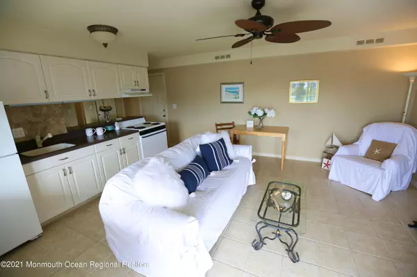 Bradley Beach, NJ 07720,100 Ocean Avenue #4C