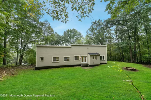 Stanhope, NJ 07874,7 Briar Lane