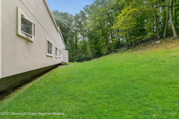 Stanhope, NJ 07874,7 Briar Lane