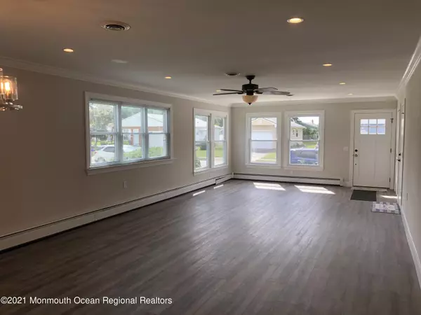 Toms River, NJ 08757,6 Vail Street