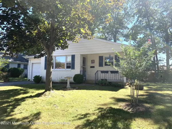 Toms River, NJ 08755,90 Columbine Circle