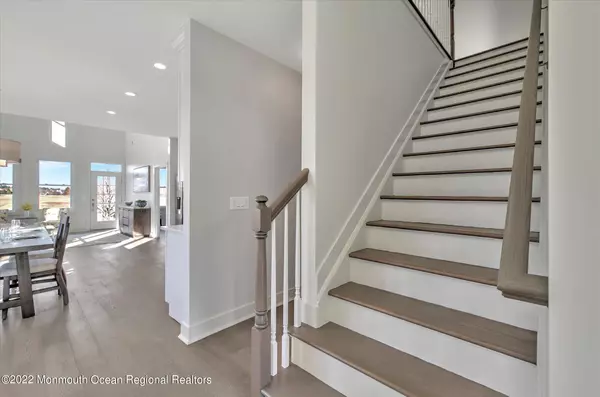 Manalapan, NJ 07726,107 Hedgerow Lane