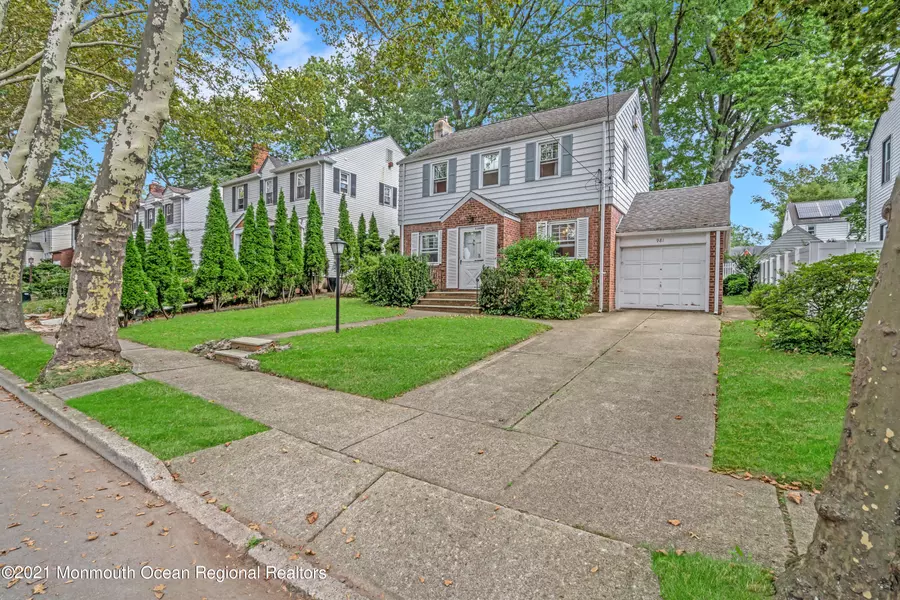 981 Richard Court, Teaneck, NJ 07666