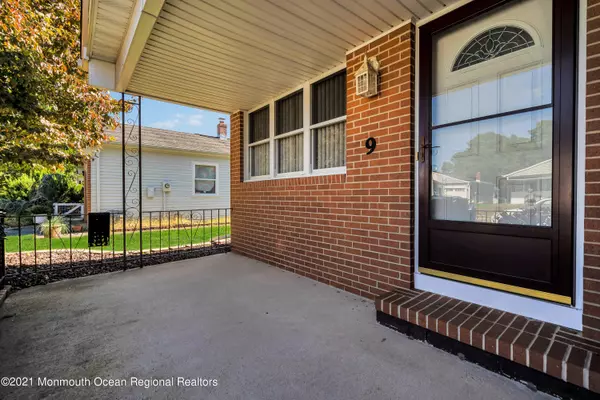 Toms River, NJ 08757,9 Exitir Street