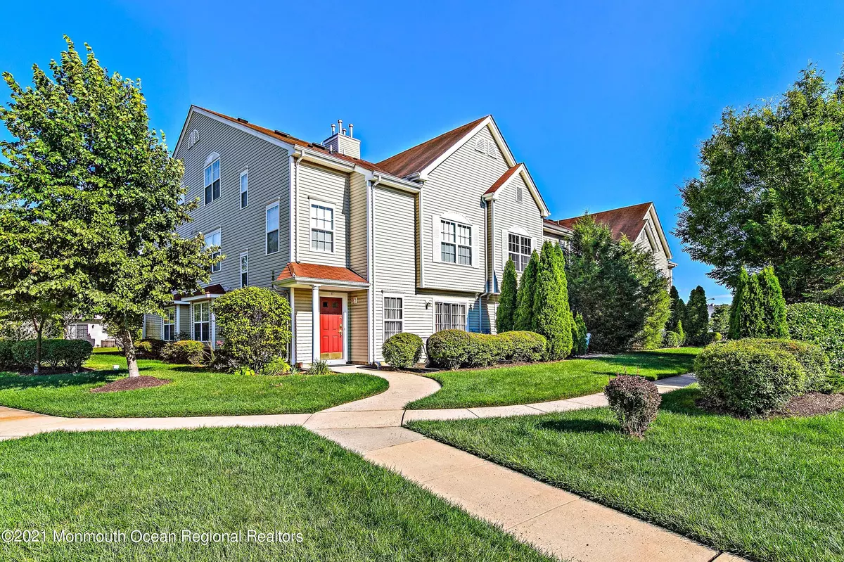 Tinton Falls, NJ 07712,19 Saint Paul Court