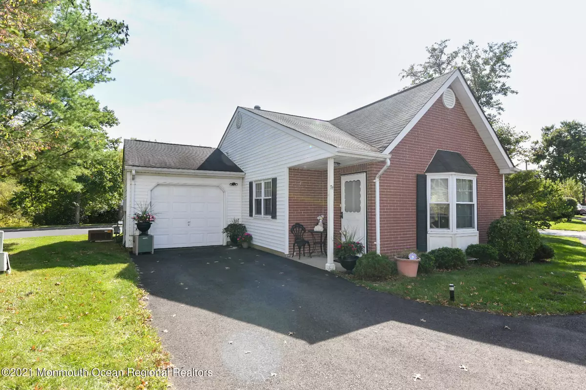 Freehold, NJ 07728,71 Jaffreyton Close #1000