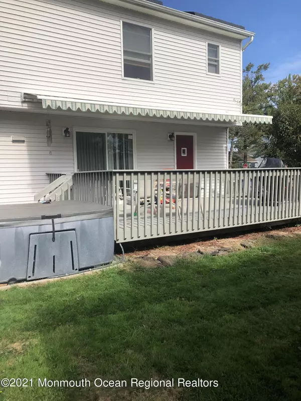 Keyport, NJ 07735,38 Raritan Boulevard