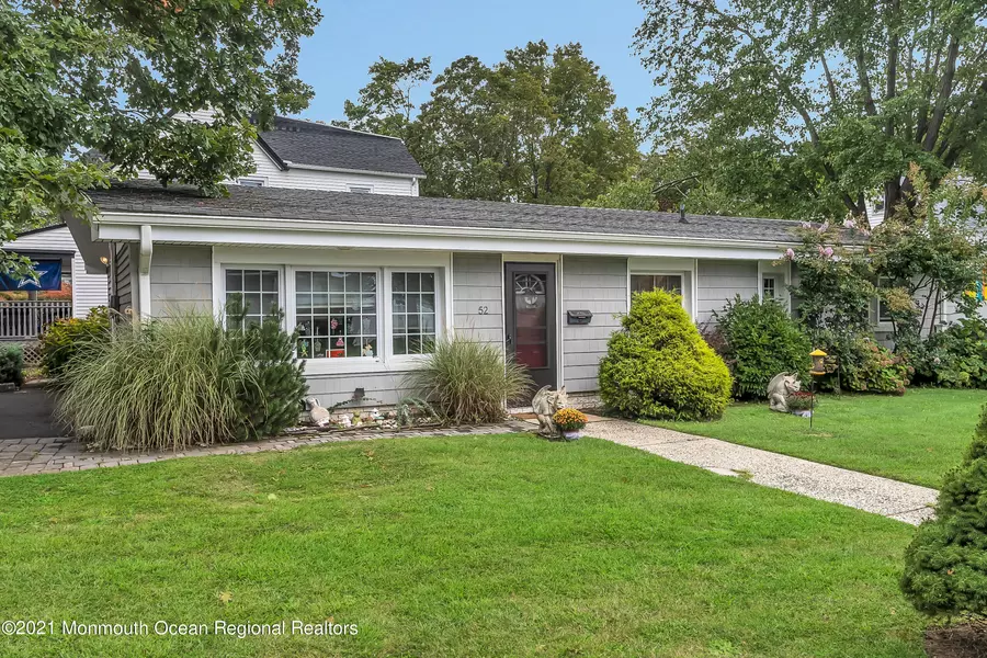 52 Thompson Avenue, Leonardo, NJ 07737