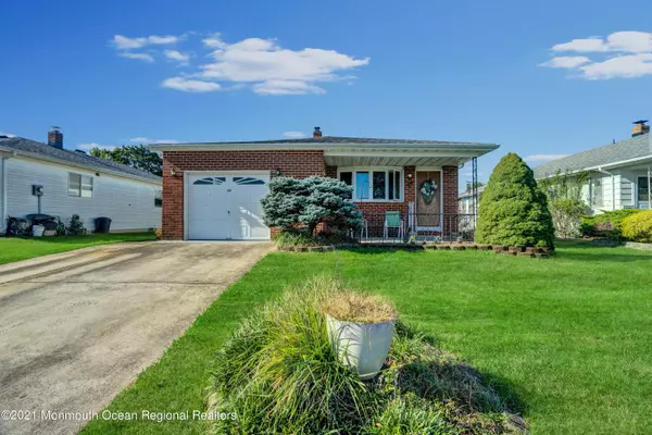 89 Bonaire Drive, Toms River, NJ 08757