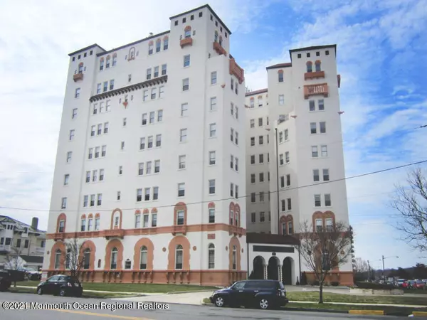 400 Deal Lake Drive #7c, Asbury Park, NJ 07712