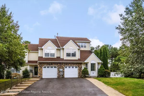 Howell, NJ 07731,16 Tulip Court