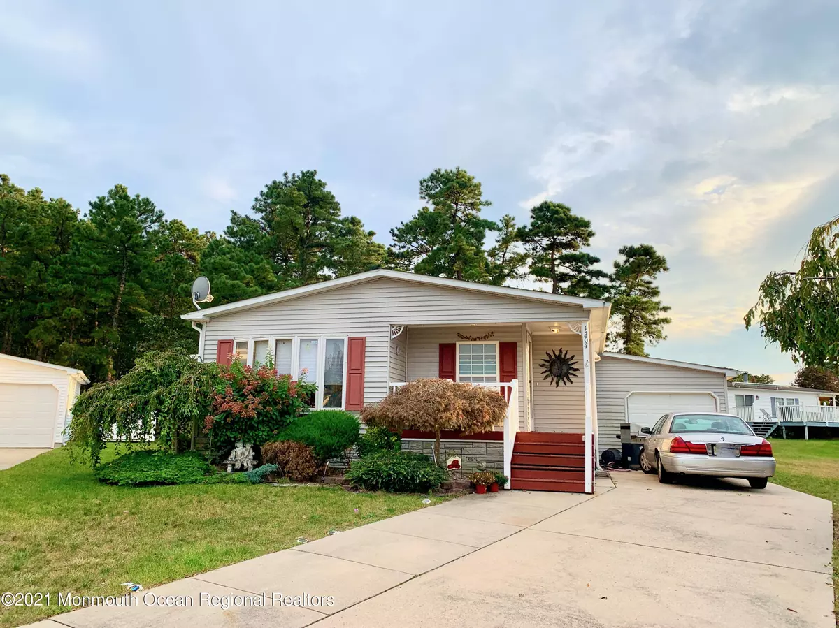 Whiting, NJ 08759,1204 Winding Brook Way