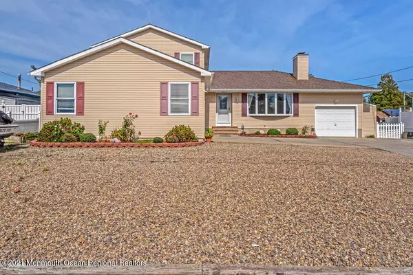 Lanoka Harbor, NJ 08734,834 Bowsprit Point