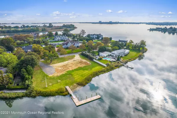 Rumson, NJ 07760,14 Rivers Edge Drive