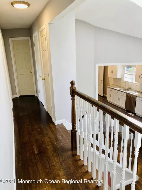 Atlantic Highlands, NJ 07716,8 Manymind Avenue