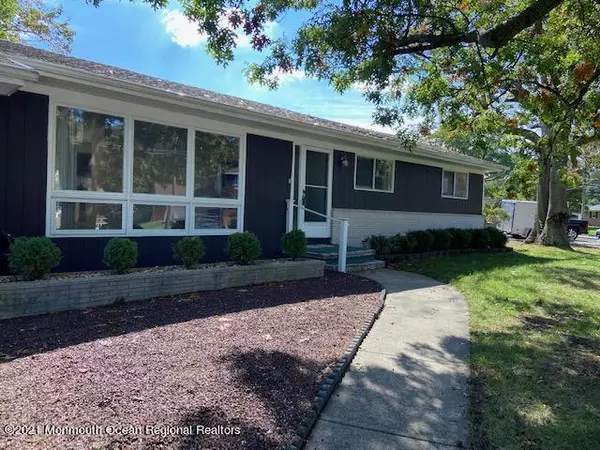 601 N Lake Shore Drive, Brick, NJ 08723