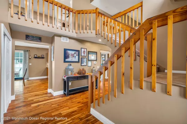 Lanoka Harbor, NJ 08734,915 Clairmore Avenue