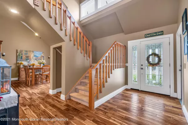 Lanoka Harbor, NJ 08734,915 Clairmore Avenue