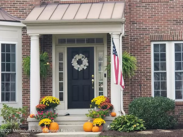 17 Windward Way, Robbinsville, NJ 08691