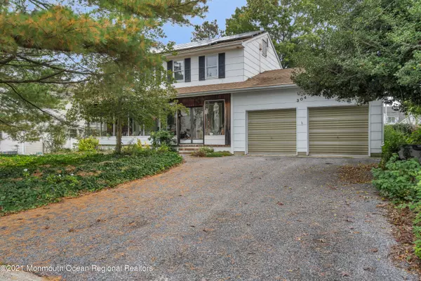 304 Float Avenue, Manahawkin, NJ 08050