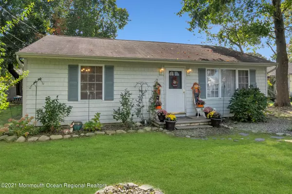 Lanoka Harbor, NJ 08734,415 Barramore Avenue