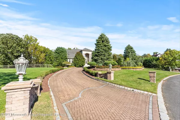 Holmdel, NJ 07733,7 Bordens Brook Way