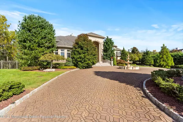 Holmdel, NJ 07733,7 Bordens Brook Way