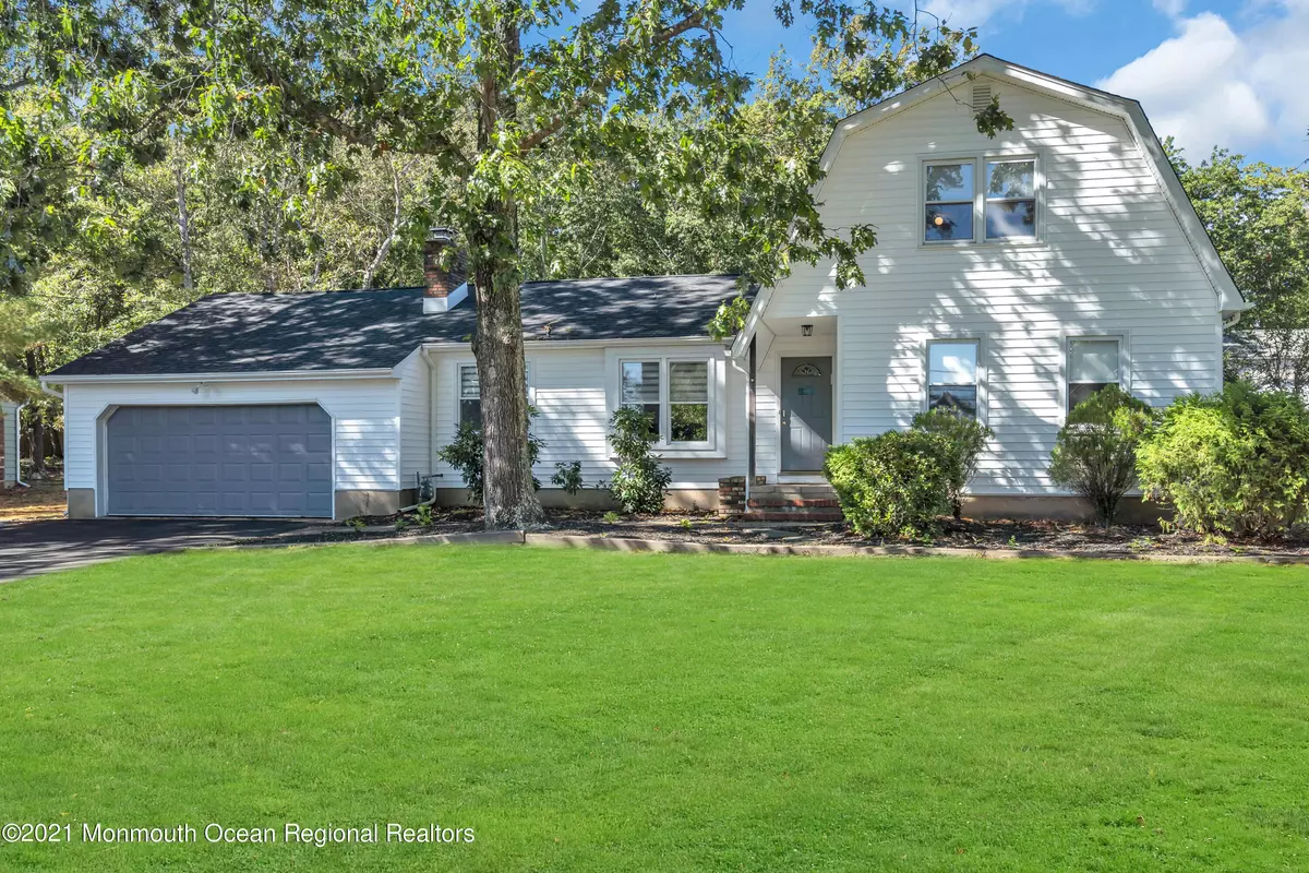 Jackson, NJ 08527,118 N Hope Chapel Road