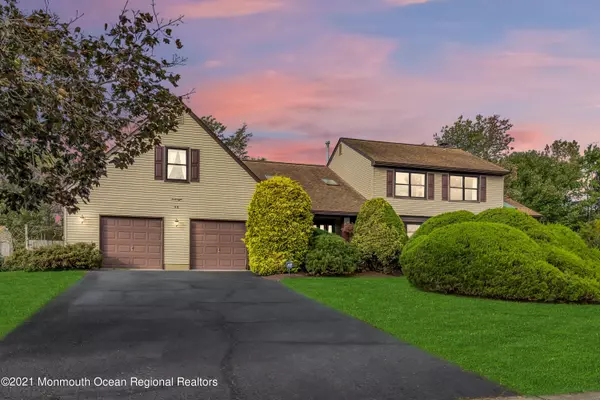 48 Alexandria Drive, Manalapan, NJ 07726