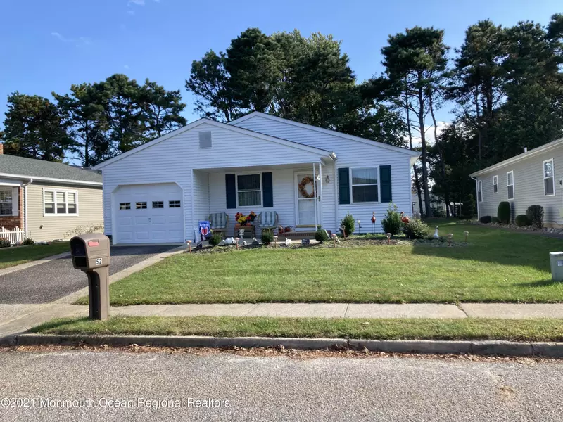52 Buena Visa Drive, Toms River, NJ 08757