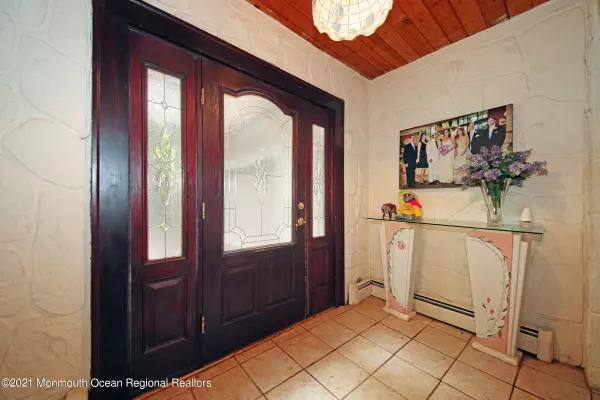 Little Silver, NJ 07739,3 Harrison Avenue