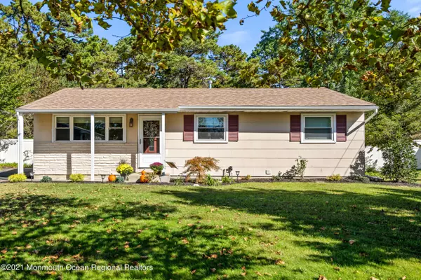 1130 Dell Street, Toms River, NJ 08755