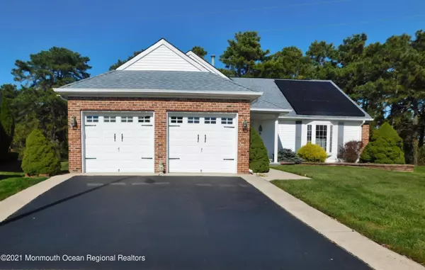6 Ripley Court, Toms River, NJ 08757