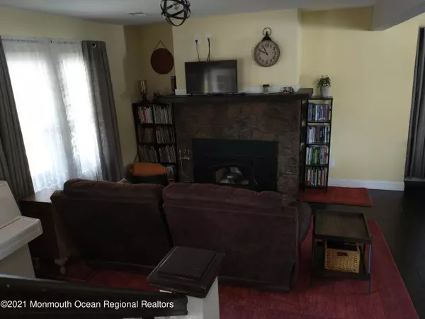 Atlantic Highlands, NJ 07716,54 South Avenue