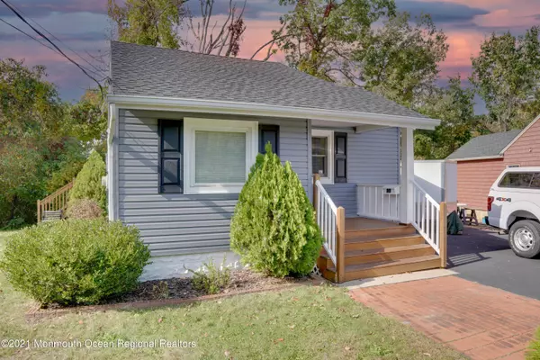 Keyport, NJ 07735,95 Wayside Drive