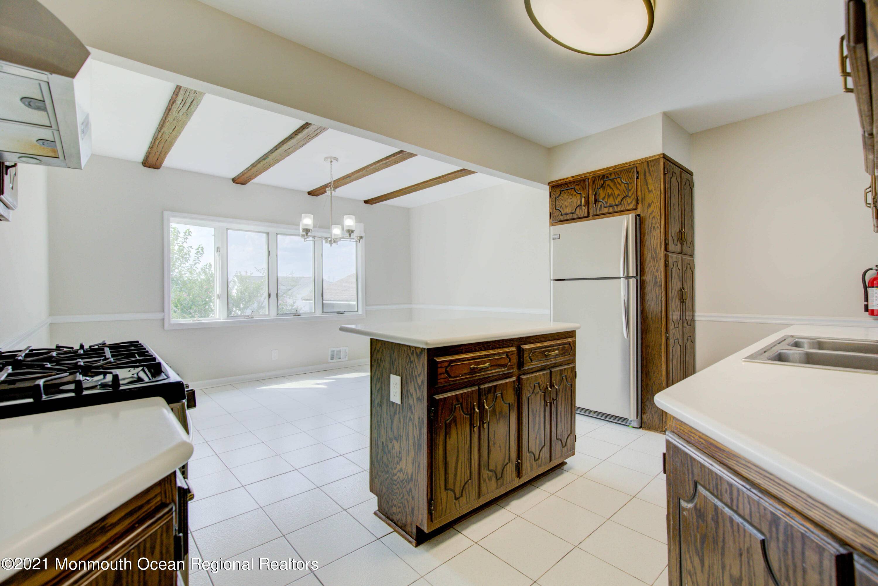 North Arlington, NJ 07031,241 Coupe Place