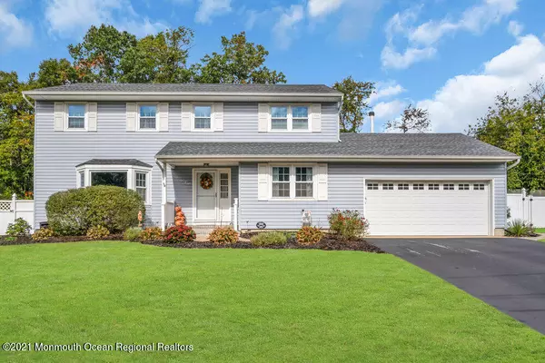 34 Lynn Drive, Toms River, NJ 08753