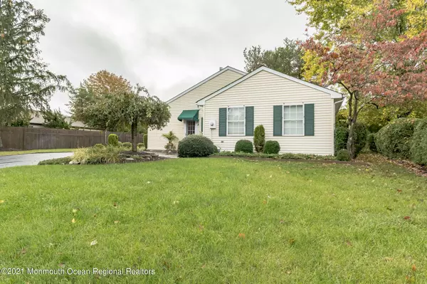 Tinton Falls, NJ 07753,54 Pilgrim Avenue