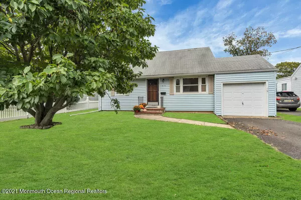 910 Lake Avenue, Spring Lake Heights, NJ 07762