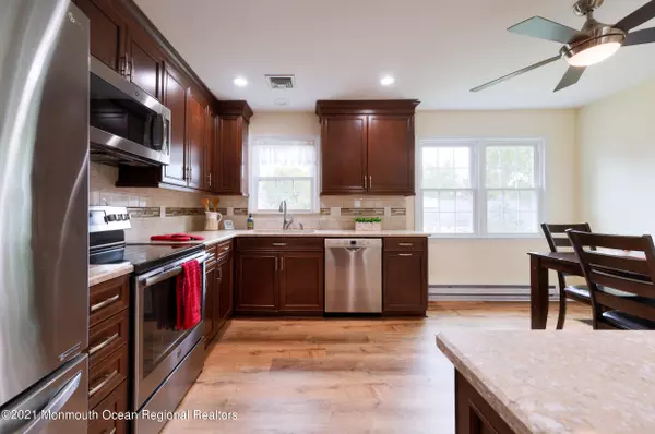 Belford, NJ 07718,75 Union Avenue