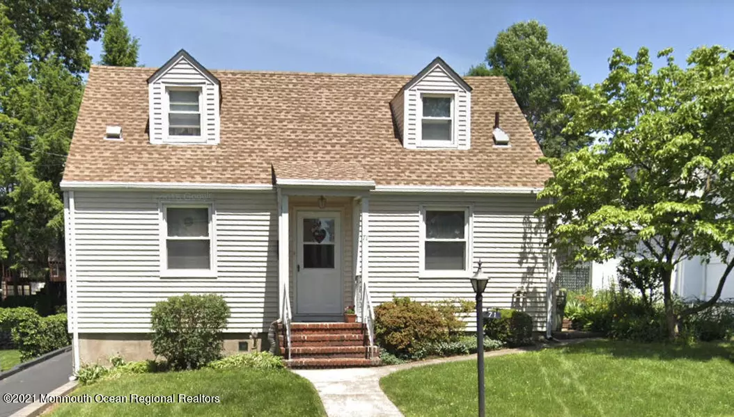 71 Columbus Avenue, Hasbrouck Heights, NJ 07604