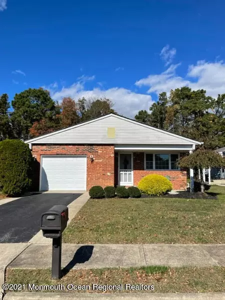 44 Santiago Drive W, Toms River, NJ 08757