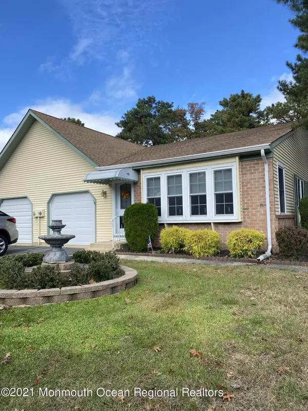 5 Deerfield Drive, Whiting, NJ 08759