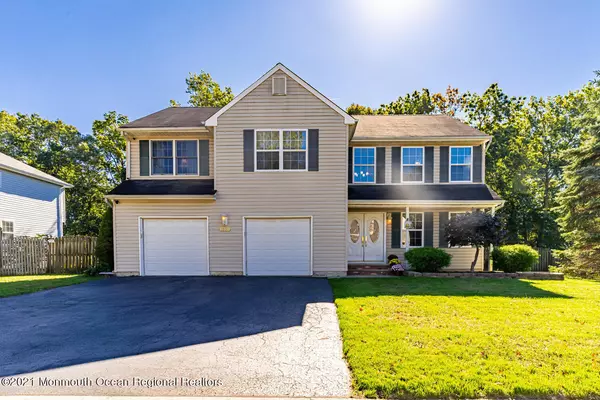 1938 White Knoll Drive, Toms River, NJ 08755