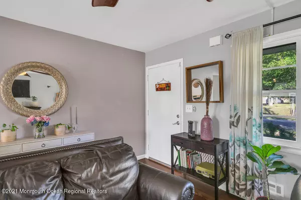 Ocean Twp, NJ 07712,5 Standish Drive