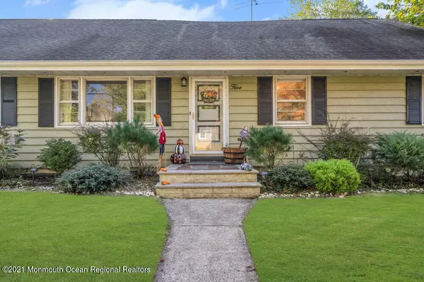 Ocean Twp, NJ 07712,5 Standish Drive